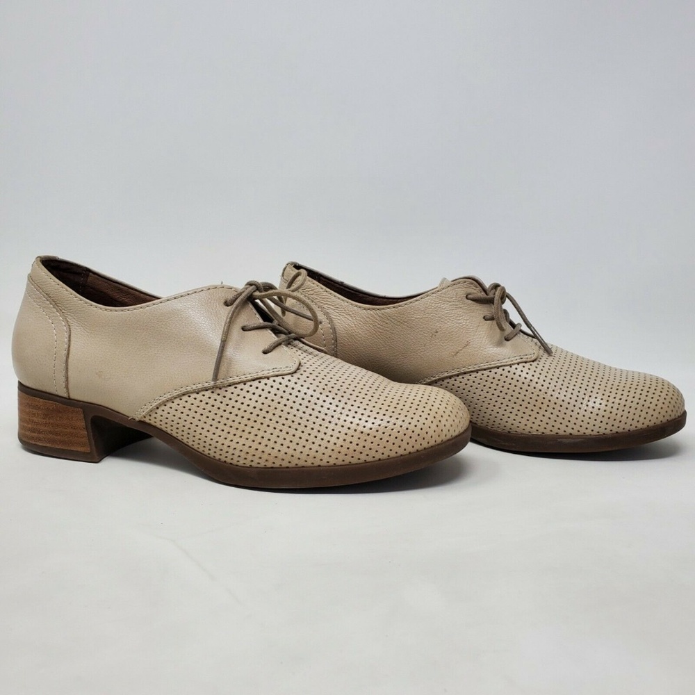 Dansko Womens Sand Lousie Taupe Perforated Beige - Picture 1 of 11